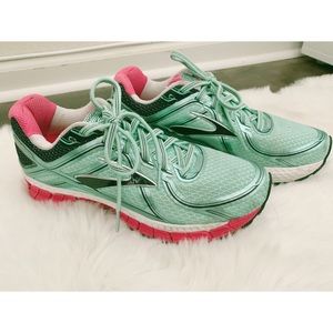 Brooks Adrenaline GTS Sneakers